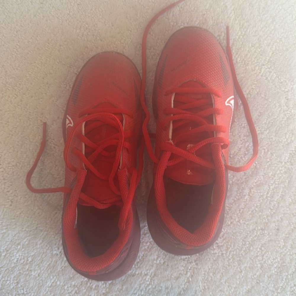 Boys, Nike baseball cleats, red